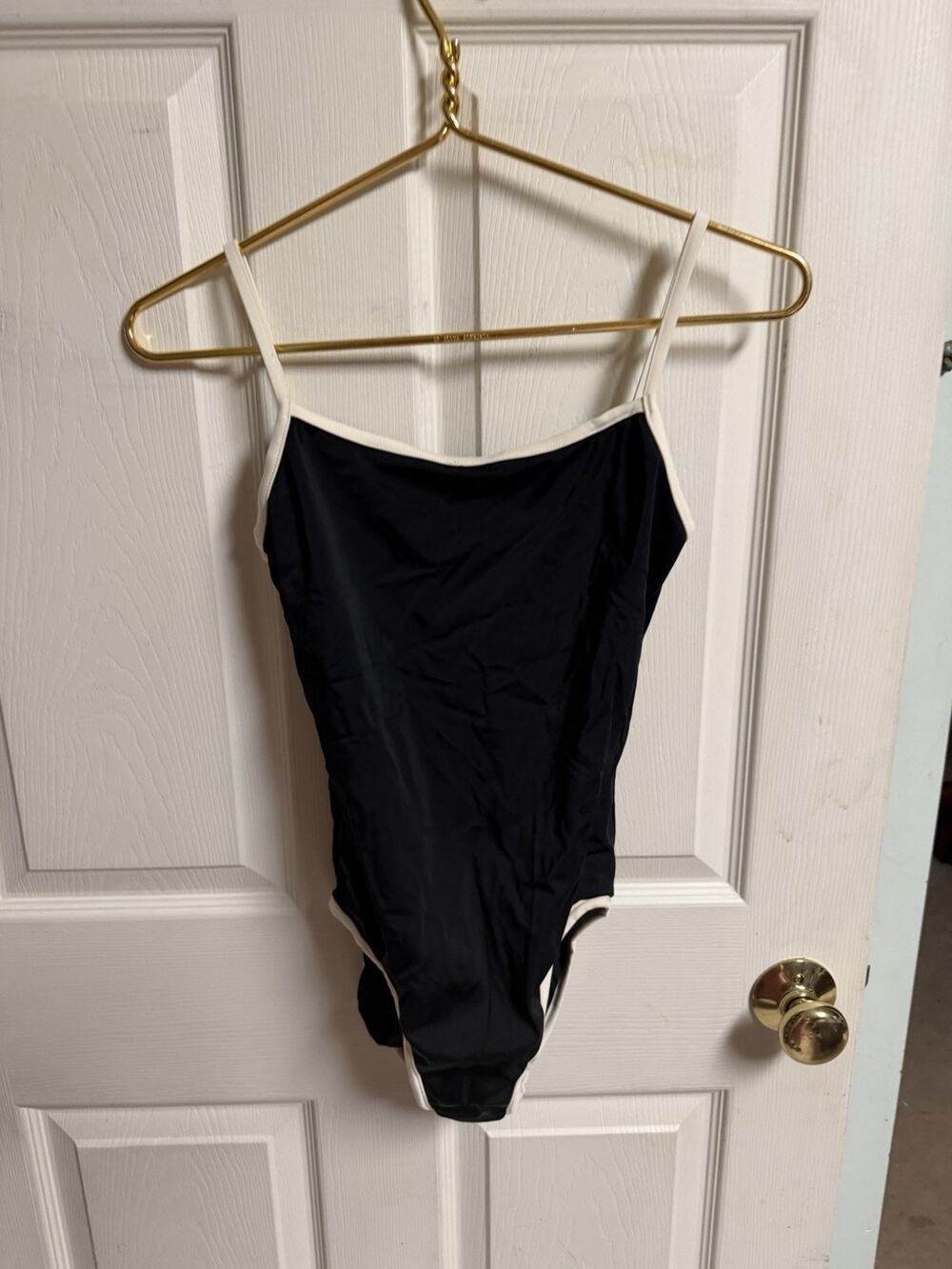 South Point By Jantzen Med Sz 8 Womens Black Wireless Padded One-Piece Swimsuit